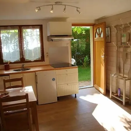 Apartment Agreable Avec Jardin Calme Et Detente