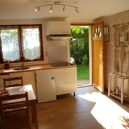 Apartment Agreable Avec Jardin Calme Et Detente *